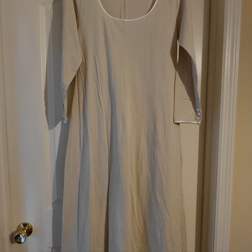 Luxury Soft Long Nightgown - Picture 3 of 9
